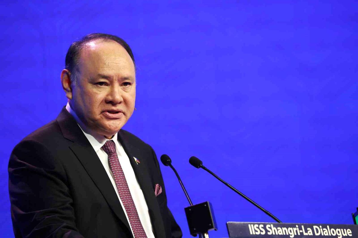 Çin, Filipinler Savunma Bakanı’na Yaptırım Uyguladı